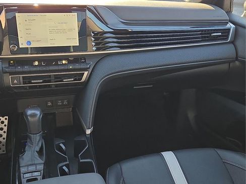 Used 2025 Toyota Camry SE image 19