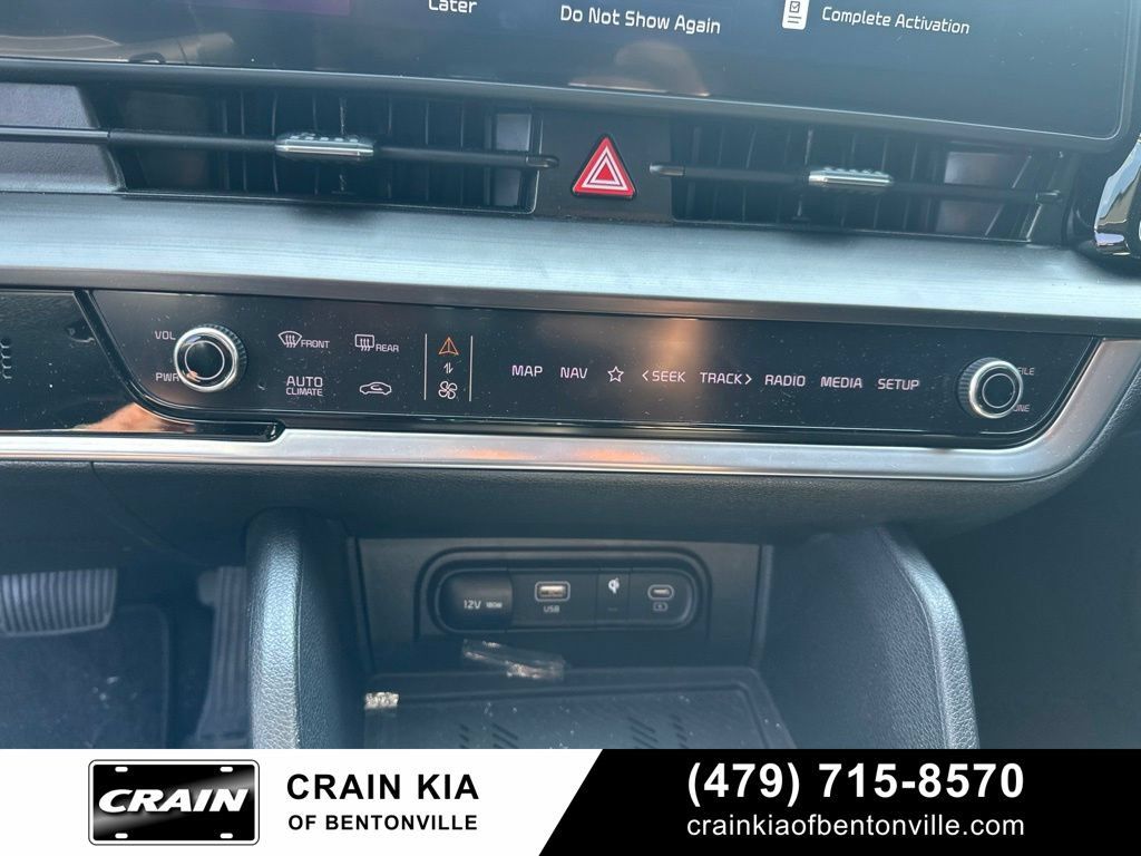 Certified 2025 Kia Sportage EX FWD image 24