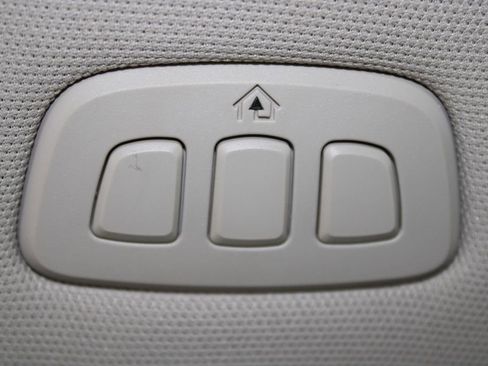 Used 2024 Ford Expedition Max XLT image 31