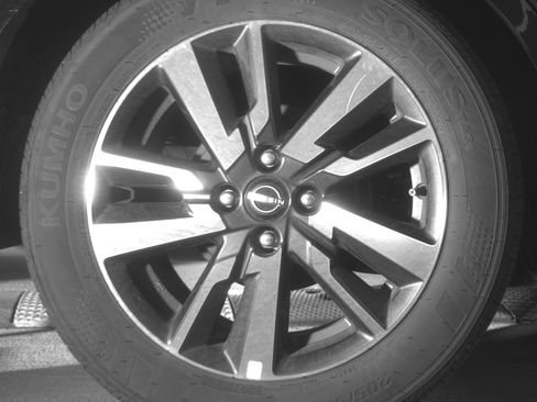 Used 2025 Nissan Versa SV image 15