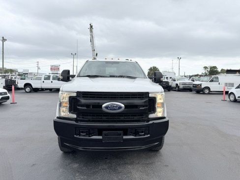 Used 2018 Ford F350 XL w/ Power Equipment Group AWD/4WD image 2