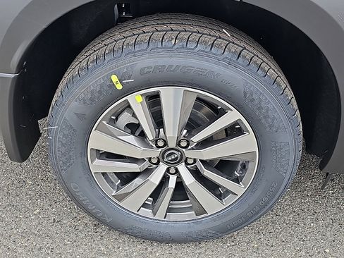 New 2025 Nissan Pathfinder SL image 5