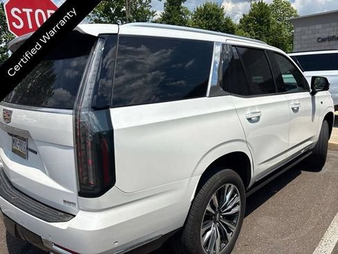 Used 2025 Cadillac Escalade Premium Luxury w/ Touring Package AWD/4WD image 6
