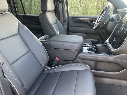 New 2026 GMC Yukon XL Elevation image 28