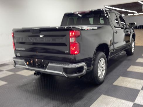 Used 2021 Chevrolet Silverado 1500 LT AWD/4WD image 16