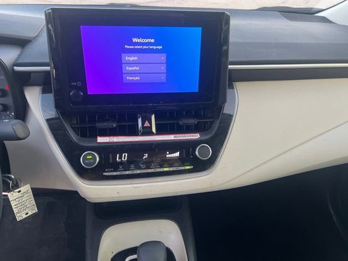 Used 2025 Toyota Corolla LE FWD image 10