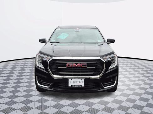 Certified 2024 GMC Terrain SLE FWD image 3