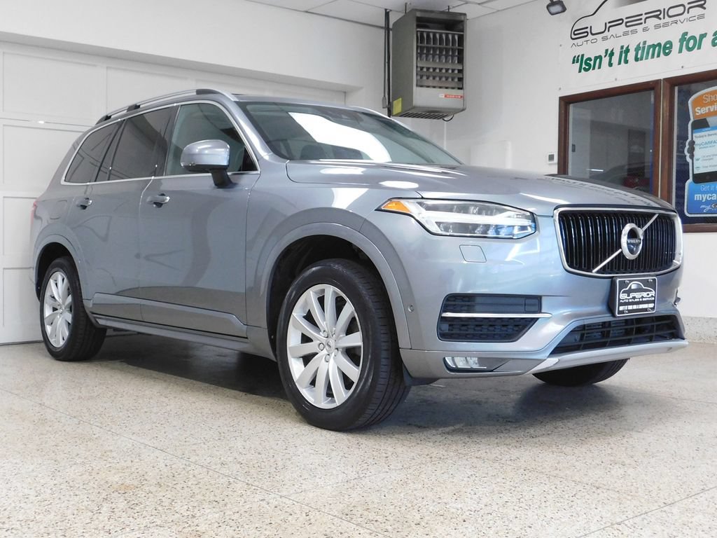 Used 2017 Volvo XC90 T6 Momentum w/ Vision Package AWD/4WD image 3