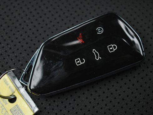 Used 2024 Volkswagen Atlas Cross Sport SE image 31