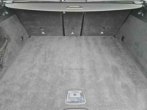 Used 2020 Mercedes-Benz GLC 300 image 9
