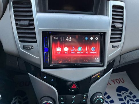 Used 2014 Chevrolet Cruze LS image 29