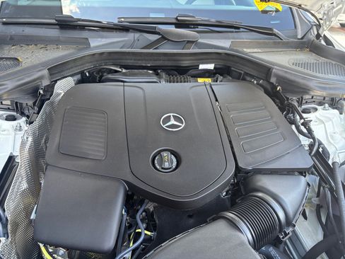 Used 2025 Mercedes-Benz GLC 300 image 17