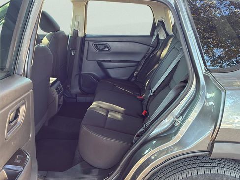 Used 2024 Nissan Rogue S image 16