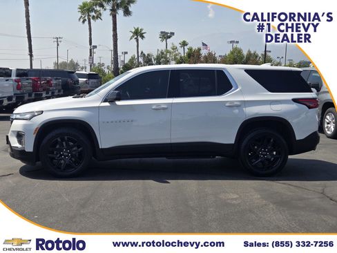 Used 2022 Chevrolet Traverse LS image 4