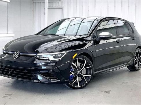 Used 2023 Volkswagen Golf R AWD/4WD image 2