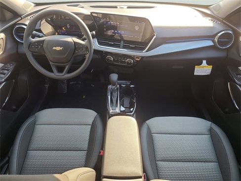 New 2026 Chevrolet Trax LT image 16