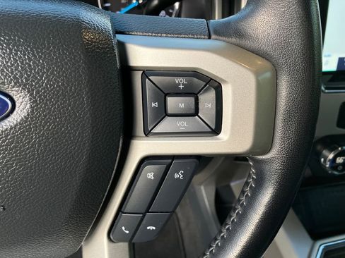 Certified 2022 Ford F250 Lariat w/ Lariat Ultimate Package image 18