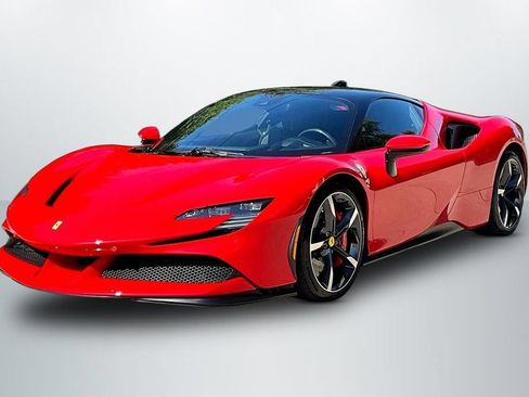 Used 2022 Ferrari SF90 Stradale AWD/4WD image 3