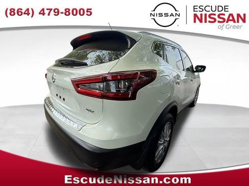 Used 2021 Nissan Rogue Sport SV image 4
