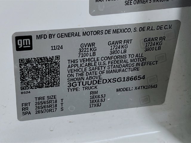 Used 2025 GMC Sierra 1500 SLT AWD/4WD image 30