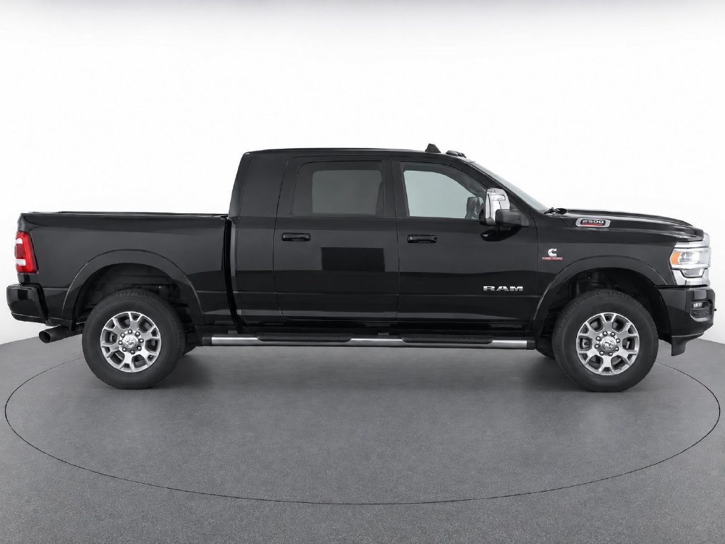 Used 2024 RAM 2500 Laramie AWD/4WD image 8