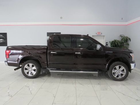 Used 2018 Ford F150 Lariat image 2