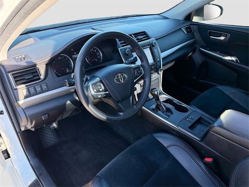 Used 2017 Toyota Camry XSE image 24