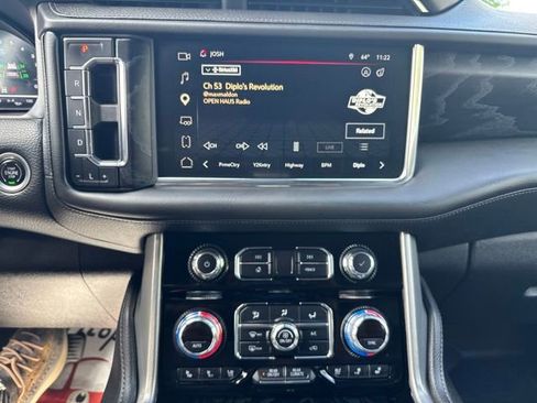 Used 2022 GMC Yukon XL Denali AWD/4WD image 26