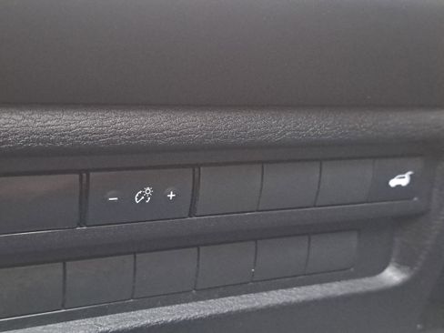 Used 2024 Mitsubishi Outlander SE image 29