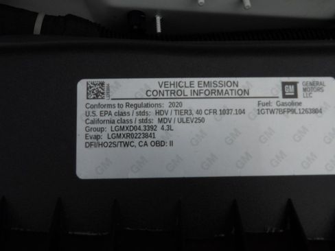 Used 2020 GMC Savana 2500 Extended w/ Driver Convenience Package RWD image 21