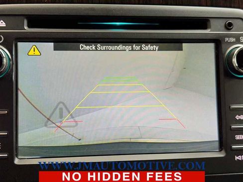 Used 2017 Chevrolet Traverse LT image 30