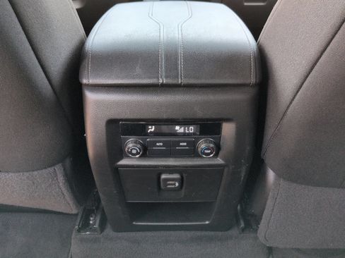 Certified 2022 Chevrolet Traverse LT AWD/4WD image 21