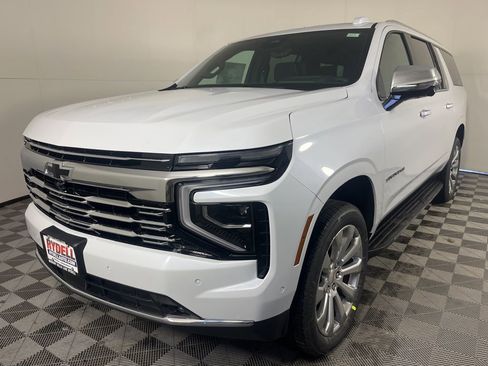 New 2026 Chevrolet Suburban Premier image 14