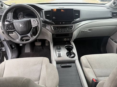 Used 2021 Honda Pilot EX image 10