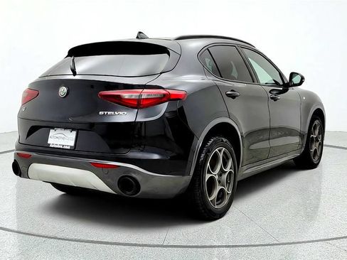 Used 2023 Alfa Romeo Stelvio Ti AWD/4WD image 5