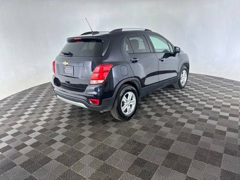 Used 2022 Chevrolet Trax LT w/ Driver Confidence Package AWD/4WD image 5