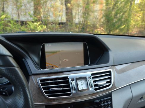 Used 2014 Mercedes-Benz E 350 Sedan image 19