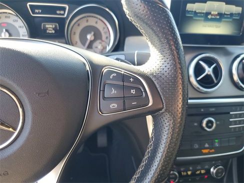 Used 2015 Mercedes-Benz CLA 250 image 16