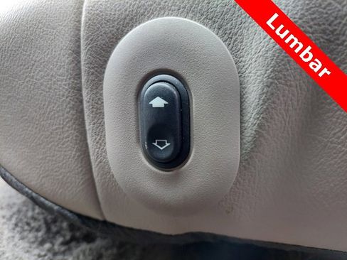 Used 2011 Ford Crown Victoria LX w/ Comfort Appearance Pkg image 11