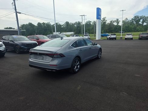Used 2023 Honda Accord EX-L image 3