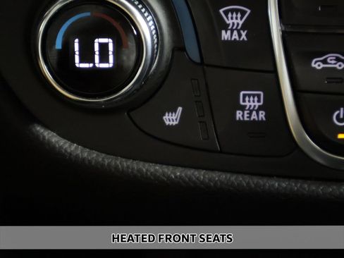 Used 2024 Chevrolet Equinox LT FWD image 6