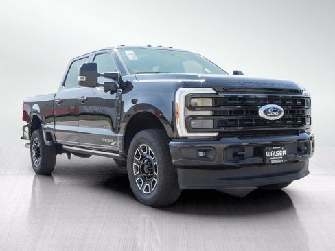 Used 2025 Ford F350 Platinum AWD/4WD image 7