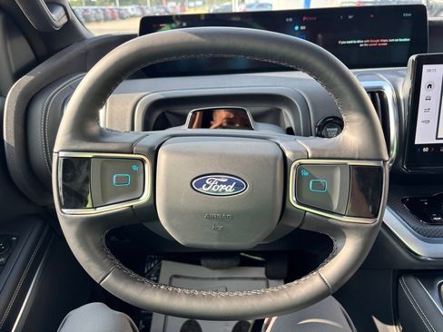 New 2027 Ford Expedition Platinum w/ Stealth Appearance Package AWD/4WD image 26