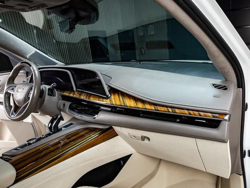 Used 2022 Cadillac Escalade Sport Platinum AWD/4WD image 14