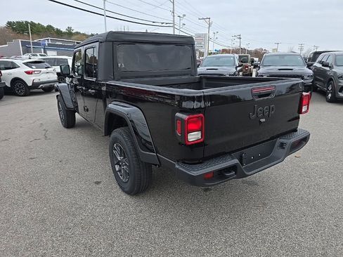 New 2026 Jeep Gladiator Sport image 5