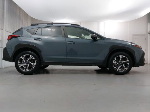 Used 2024 Subaru Crosstrek 2.0i Premium AWD/4WD image 8