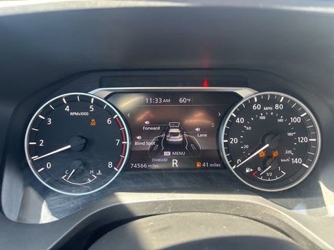 Used 2022 Nissan Rogue SV FWD image 12