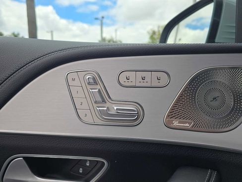 Used 2025 Mercedes-Benz GLE 53 AMG 4MATIC image 32