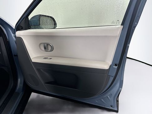 Used 2024 Hyundai Ioniq 5 SE image 31