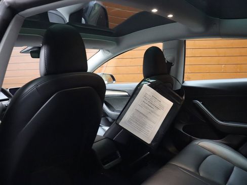 Used 2023 Tesla Model 3 Standard Range RWD image 37